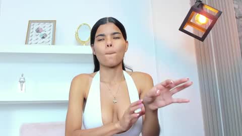 Snapshot of isabellamonet chatting on 8, 4, 2026 isabellamonet online show from 8, 4, 2026