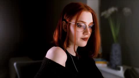 Snapshot of isabelle_stern chatting on 24, 12, 2024 Madame Isabelle online show from 24, 12, 2024
