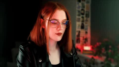 Snapshot of isabelle_stern chatting on 7, 2, 2025 Madame Isabelle online show from 7, 2, 2025