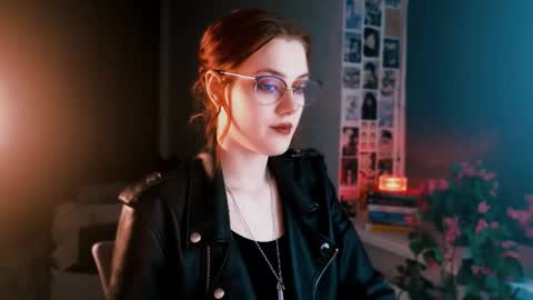 Snapshot of isabelle_stern chatting on 16, 2, 2025 Madame Isabelle online show from 16, 2, 2025