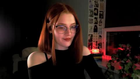 Snapshot of isabelle_stern chatting on 9, 3, 2025 Madame Isabelle online show from 9, 3, 2025