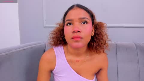 Isabellsmmith online show from 7, 1, 2025