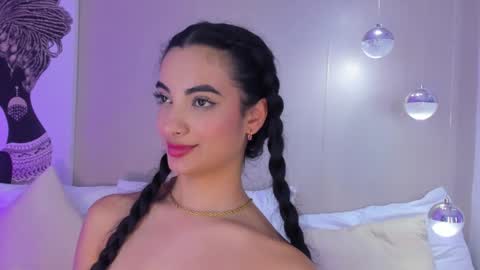 Isa Monroee  online show from 30, 12, 2024