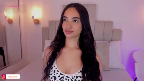 Isa Monroee  online show from 10, 2, 2025