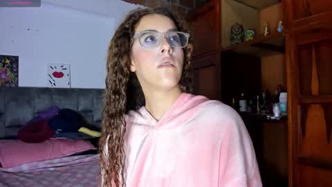 Snapshot of isangel_ chatting on 22, 10, 2025 Isabela  online show from 22, 10, 2025