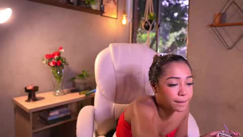 Isa Isabella online show from 7, 10, 2025