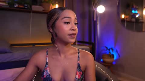 Isa Isabella online show from 25, 10, 2025