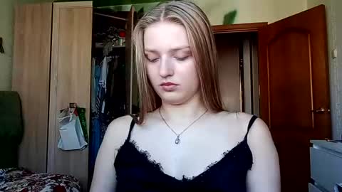 Snapshot of isarayner chatting on 21, 7, 2026 Vita online show from 21, 7, 2026