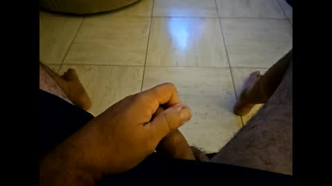 Snapshot of iscrewinutibolt chatting on 28, 11, 2025 Carlos online show from 28, 11, 2025