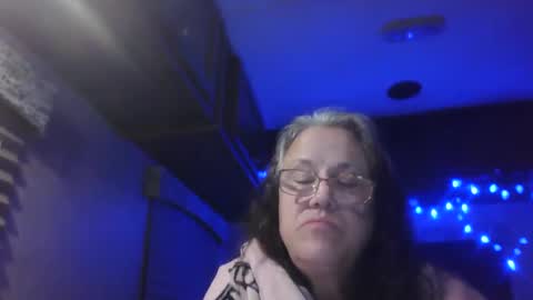 Iseestarz420 online show from 8, 12, 2024