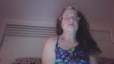 Iseestarz420 online show from 6, 1, 2025