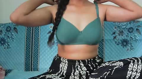 ishika_singh_ online show from 30, 6, 2026