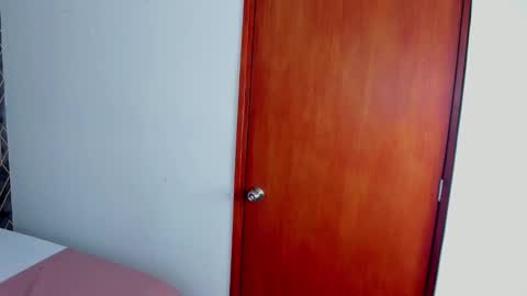 isidel79 online show from 27, 2, 2026