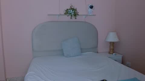 Isis  online show from 13, 11, 2025