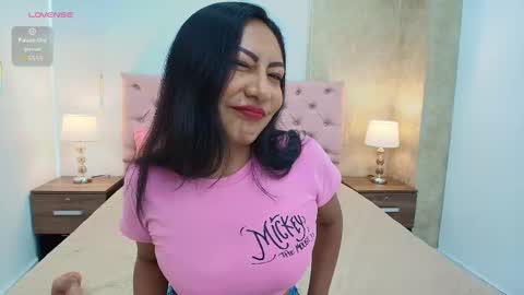 Snapshot of isis_choi chatting on 4, 3, 2026 Isis Choi online show from 4, 3, 2026