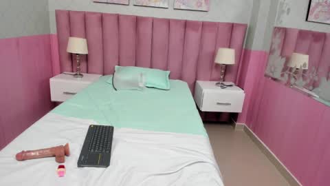 ISIS  online show from 4, 3, 2025