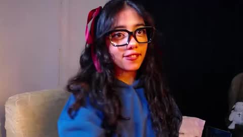 Snapshot of isis_valen chatting on 24, 10, 2025 isis_valen online show from 24, 10, 2025