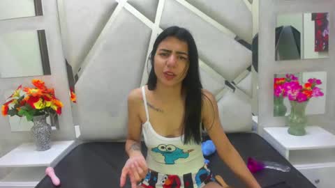 Snapshot of isisrousexx chatting on 6, 1, 2025 isisrousexx online show from 6, 1, 2025