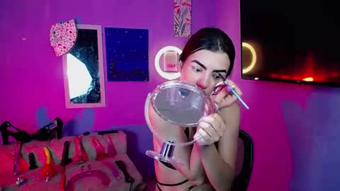 Snapshot of isisrousexx chatting on 18, 9, 2025 isisrousexx online show from 18, 9, 2025