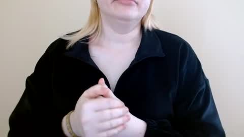 Snapshot of isla00 chatting on 16, 6, 2026 Isla online show from 16, 6, 2026