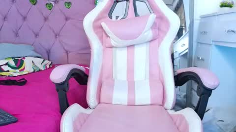 Snapshot of isla_rosee18 chatting on 27, 10, 2025 Isla Rosee18 online show from 27, 10, 2025