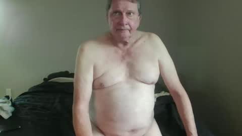 island625103 online show from 25, 9, 2025