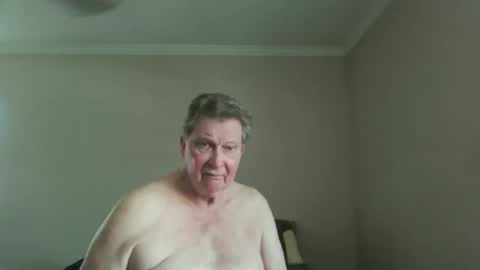 Snapshot of island625103 chatting on 18, 5, 2026 island625103 online show from 18, 5, 2026