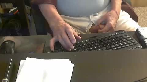 Snapshot of islandduke chatting on 7, 10, 2025 Duke online show from 7, 10, 2025