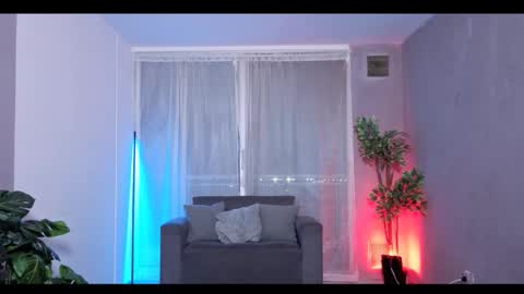 Snapshot of isnotforeveryone chatting on 20, 10, 2025 Julyane online show from 20, 10, 2025