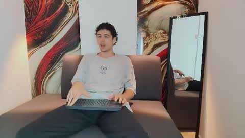 Snapshot of israel_gray chatting on 4, 11, 2025 Israel online show from 4, 11, 2025