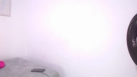 issa_kitty online show from 7, 2, 2025