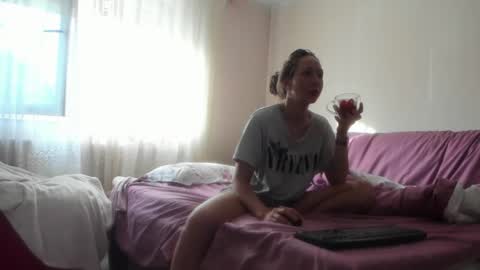Issabelle online show from 17, 6, 2026