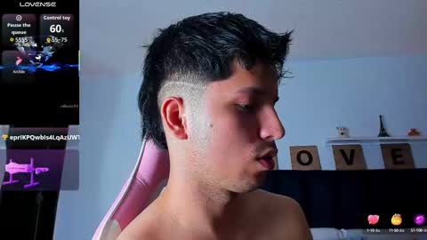 Snapshot of issac_james_ chatting on 26, 9, 2025 ISSAC online show from 26, 9, 2025