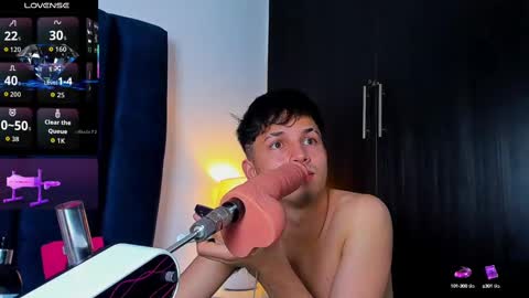 Snapshot of issac_james_ chatting on 9, 10, 2025 ISSAC online show from 9, 10, 2025