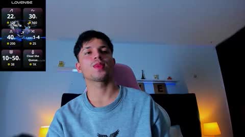 Snapshot of issac_james_ chatting on 15, 10, 2025 ISSAC online show from 15, 10, 2025