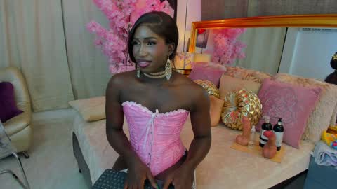Snapshot of isseymz chatting on 25, 12, 2024 Iseey online show from 25, 12, 2024