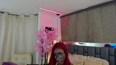 Snapshot of isseymz chatting on 23, 2, 2025 Iseey online show from 23, 2, 2025