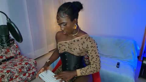 Snapshot of isseymz chatting on 14, 9, 2025 Iseey online show from 14, 9, 2025