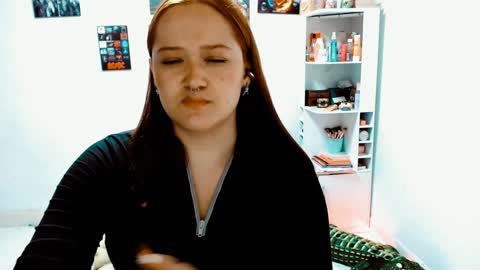 Snapshot of issis_demon chatting on 24, 12, 2024 Yiz online show from 24, 12, 2024