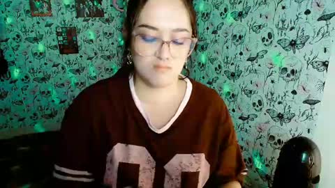 Yiz online show from 10, 5, 2026