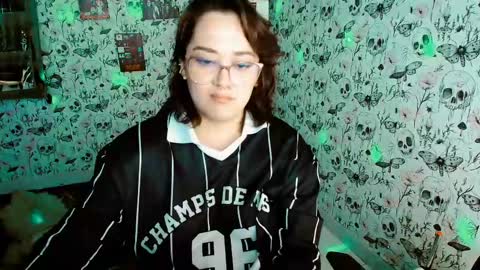 Yiz online show from 16, 5, 2026