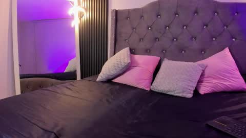 issis_smith online show from 19, 10, 2025