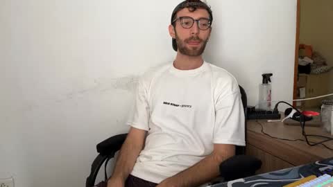 Italian Boy online show from 27, 11, 2025