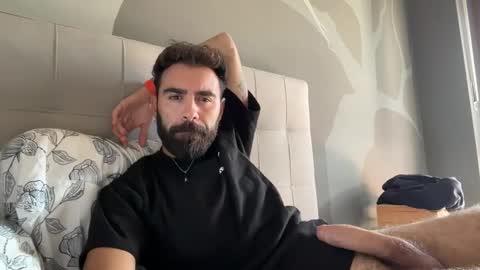 Snapshot of italianstallion_race chatting on 16, 9, 2025 italianstallion_race online show from 16, 9, 2025