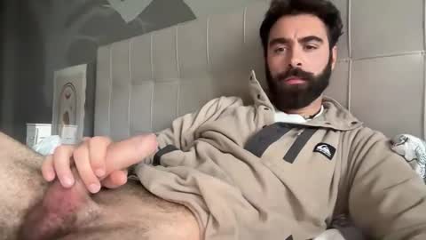 Snapshot of italianstallion_race chatting on 13, 10, 2025 italianstallion_race online show from 13, 10, 2025