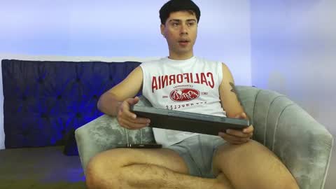 Snapshot of ithan_salvatore chatting on 18, 2, 2026 Ithan and Friends online show from 18, 2, 2026