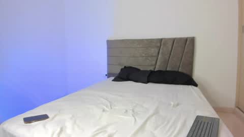 Snapshot of ithan_salvatore chatting on 12, 4, 2026 Ithan and Friends online show from 12, 4, 2026