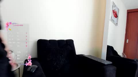 Snapshot of its__angelica_ chatting on 10, 11, 2025 Angelica online show from 10, 11, 2025