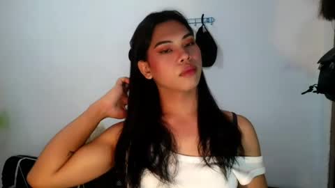 its_chloe20 online show from 27, 7, 2026