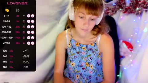 Snapshot of its_lily chatting on 26, 12, 2024 Lily online show from 26, 12, 2024